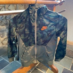 Boys Nike Zip Up Jacket M